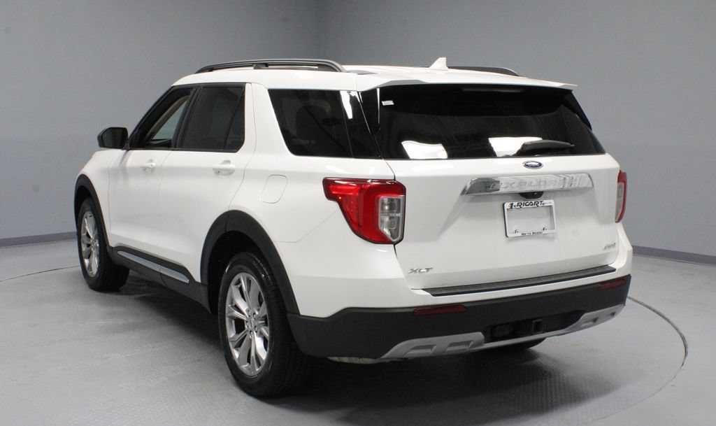 Certified 2023 Ford Explorer XLT w/ Equipment Group 202A AWD/4WD image 8