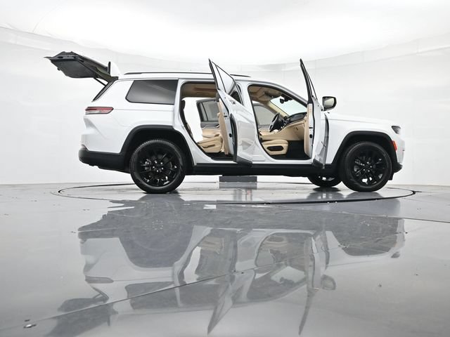 Used 2021 Jeep Grand Cherokee L Limited w/ Luxury Tech Group II AWD/4WD image 57