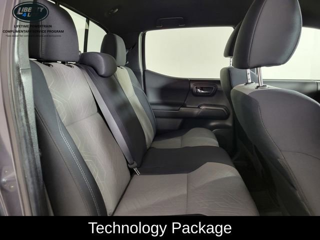 Used 2022 Toyota Tacoma TRD Sport w/ Technology Package AWD/4WD image 17