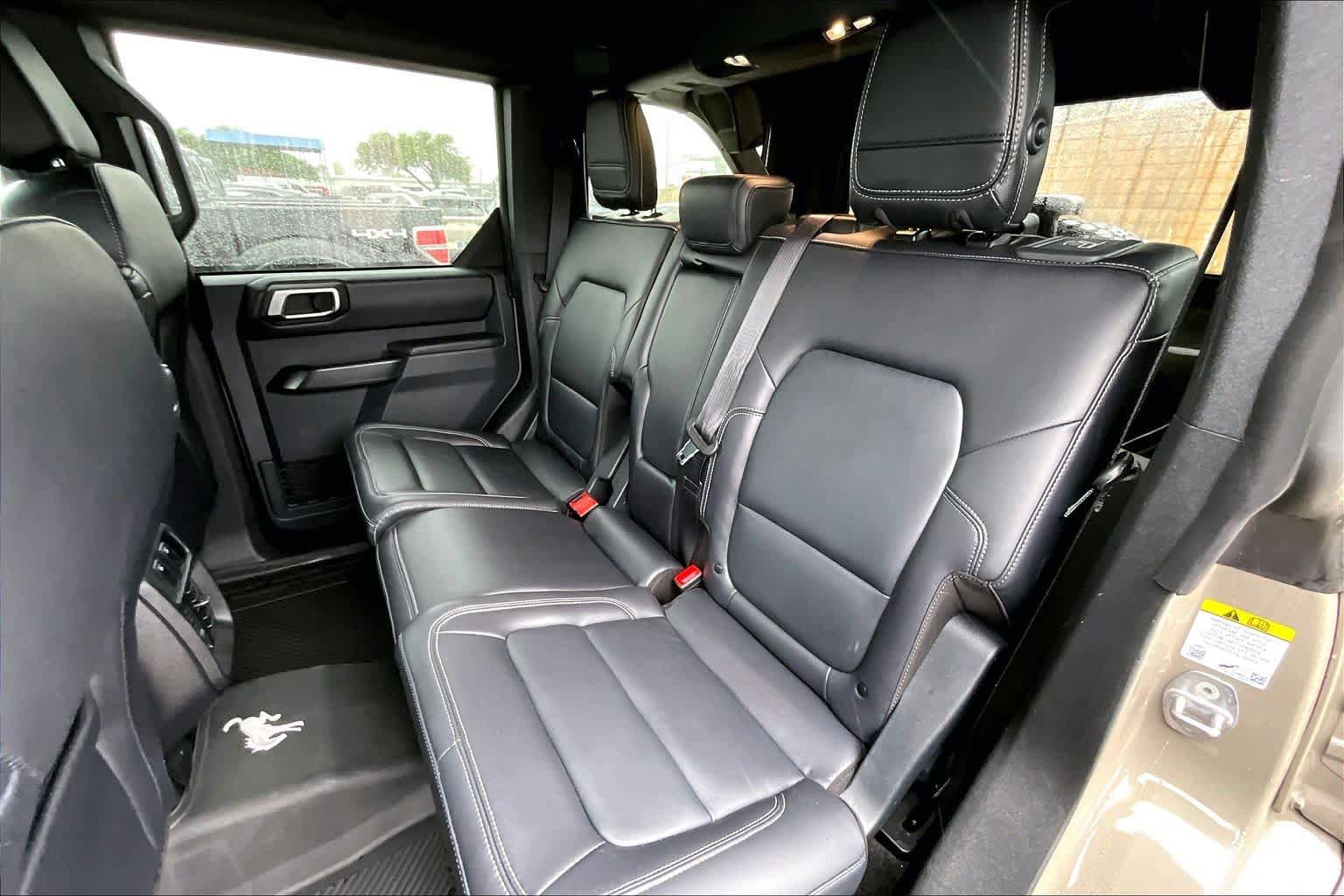 Certified 2025 Ford Bronco Outer Banks w/ Sasquatch Package AWD/4WD image 21