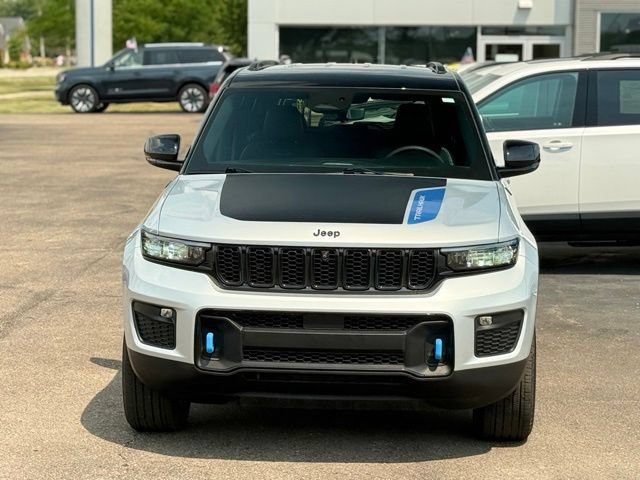 Used 2022 Jeep Grand Cherokee Trailhawk w/ Luxury Tech Group III AWD/4WD image 34