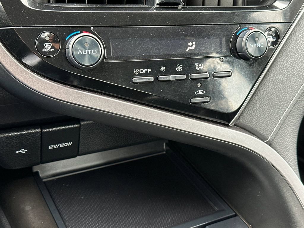 Used 2023 Toyota Camry SE w/ Convenience Package image 18