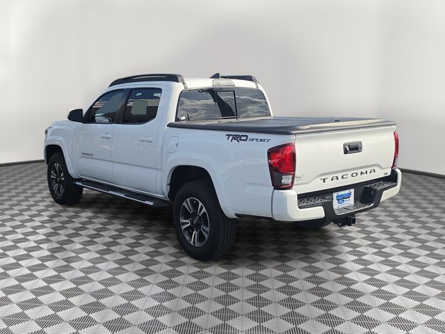 Used 2018 Toyota Tacoma TRD Sport RWD image 4