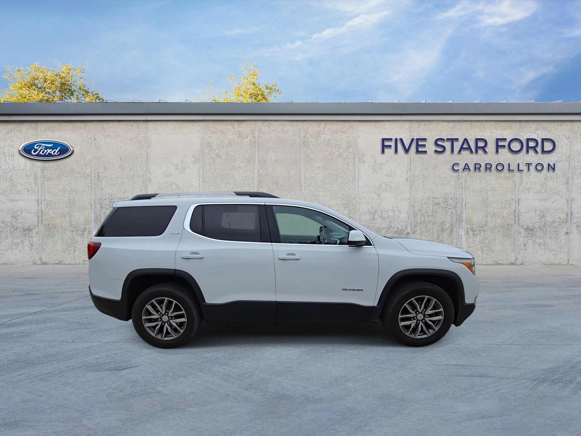 Used 2019 GMC Acadia SLE w/ LPO, Floor Liner Package AWD/4WD image 9