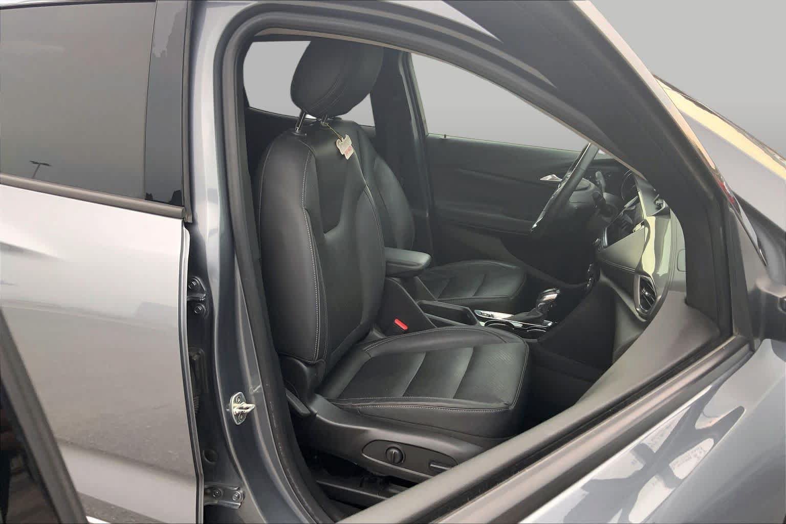 Used 2021 Buick Encore GX Essence w/ Advanced Technology Package AWD/4WD image 9
