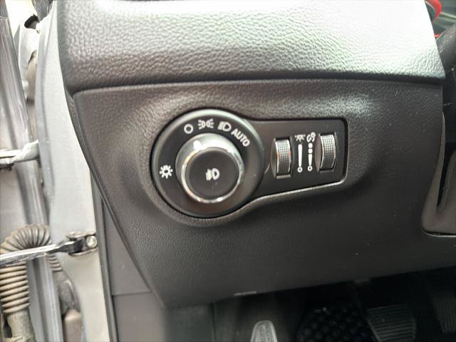 Used 2020 Jeep Compass Trailhawk AWD/4WD image 19