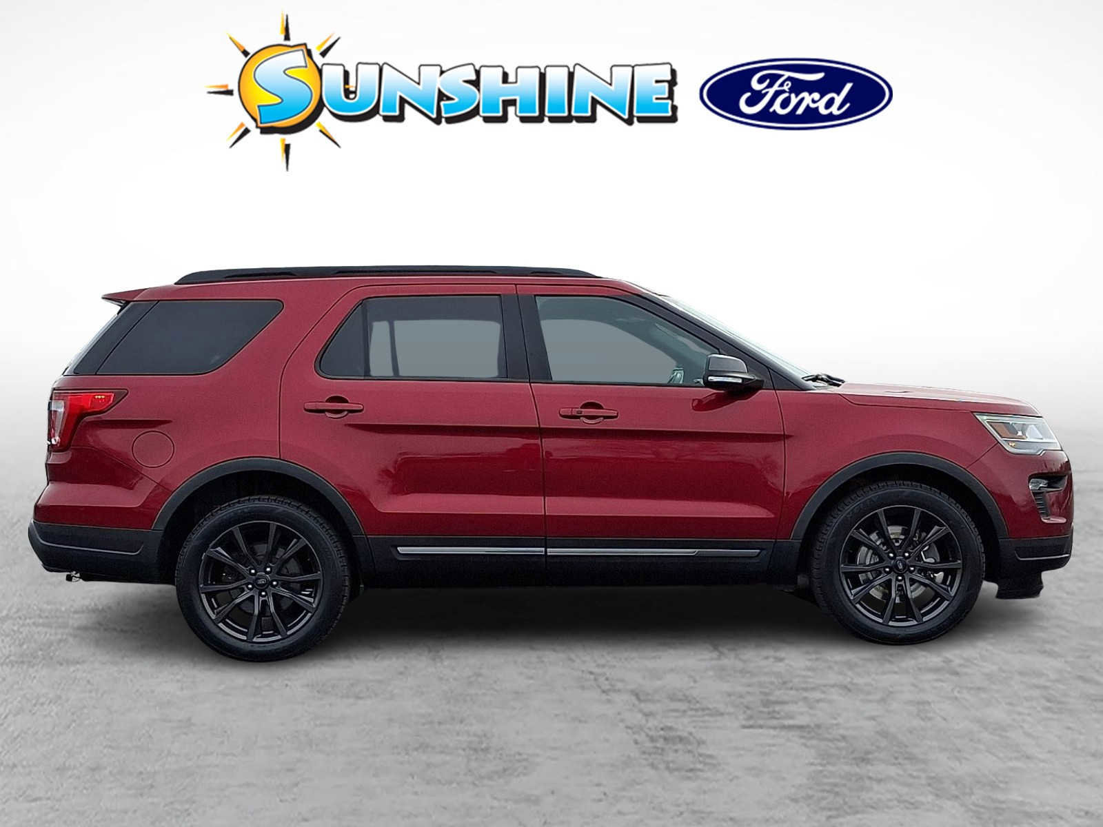 Certified 2019 Ford Explorer XLT w/ Equipment Group 202A image 5