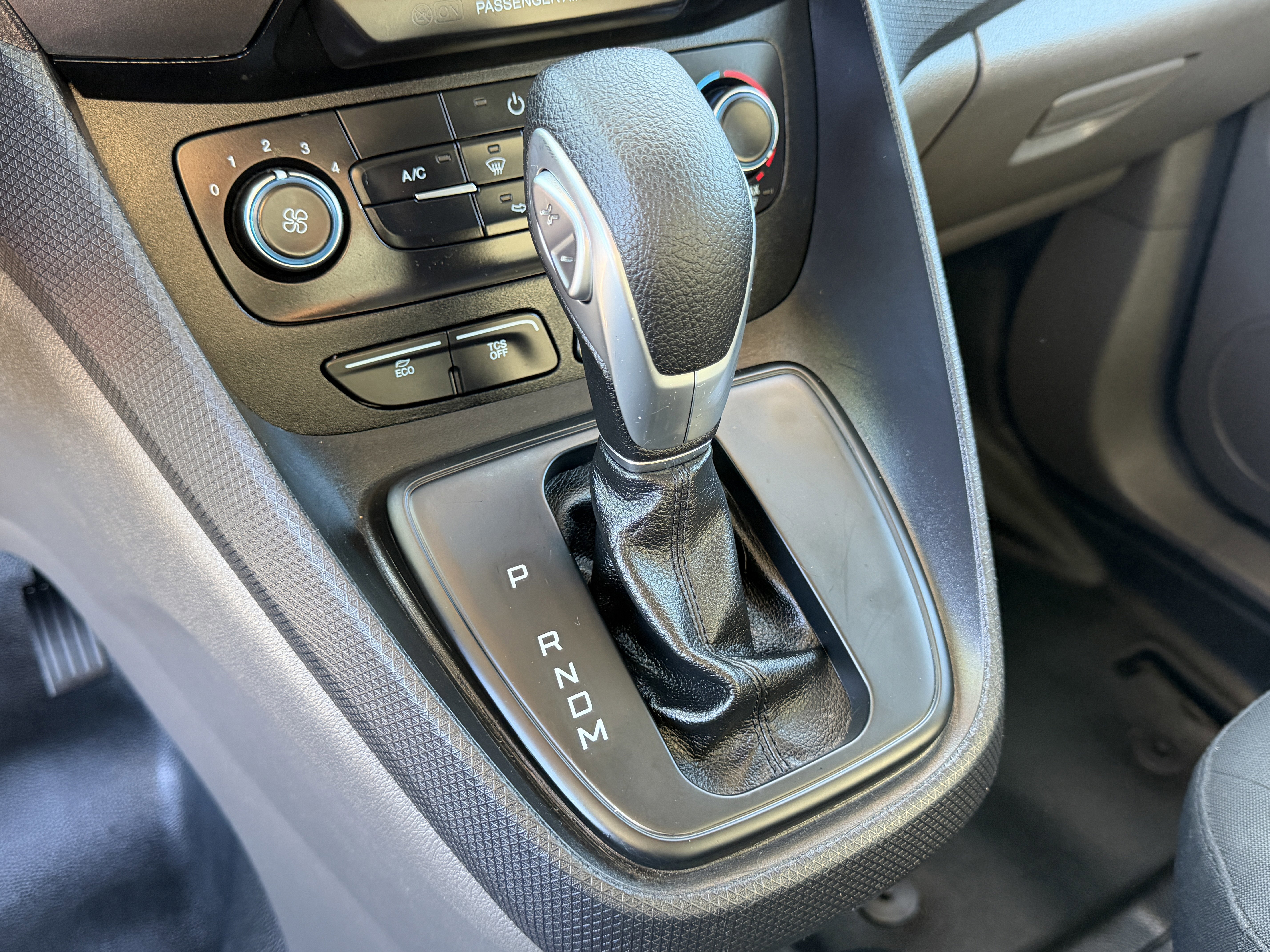 Certified 2022 Ford Transit Connect XL image 21