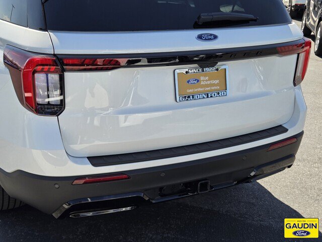 Certified 2025 Ford Explorer ST-Line RWD image 6