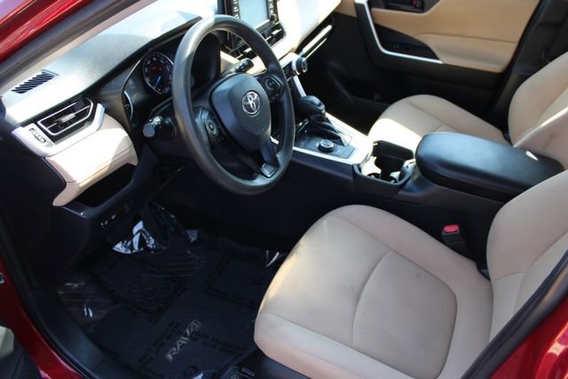 Used 2019 Toyota RAV4 LE w/ Carpet Mat Package AWD/4WD image 7