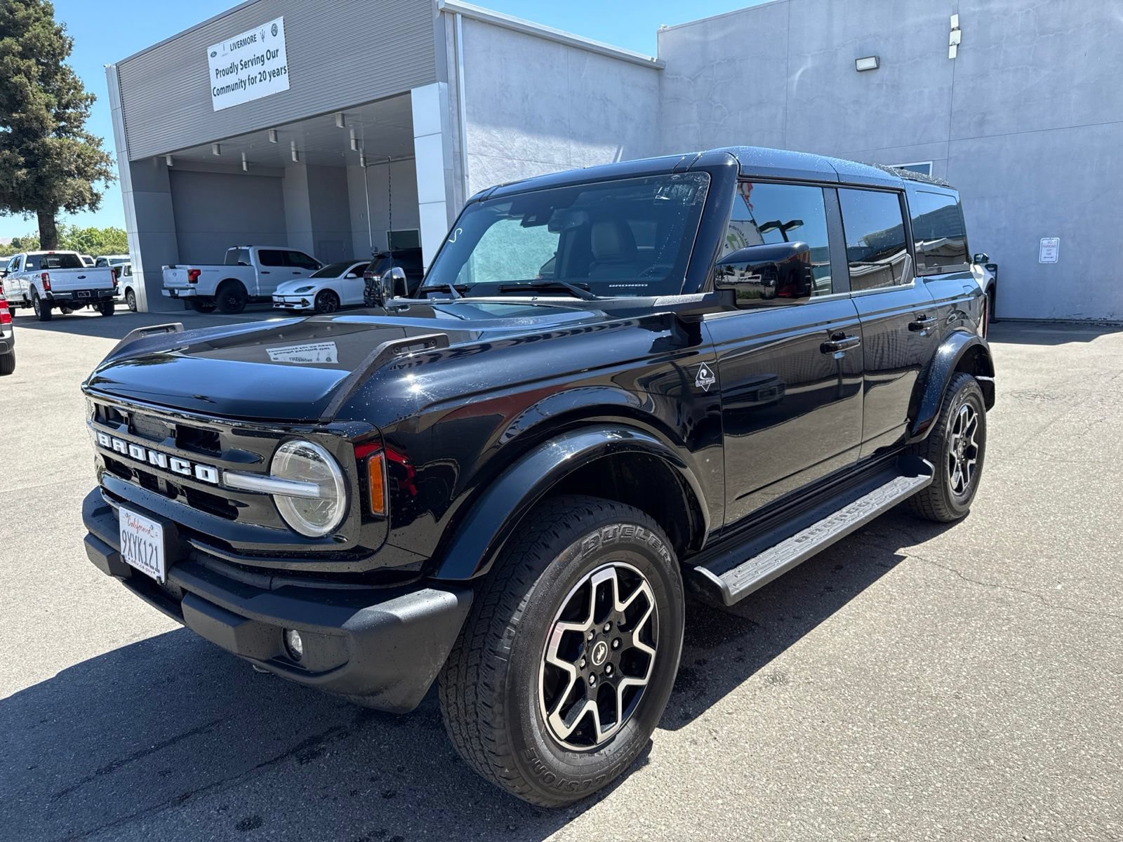 Certified 2025 Ford Bronco Outer Banks