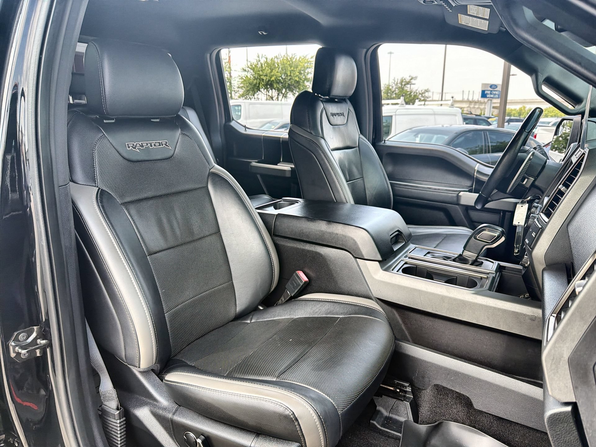 Certified 2018 Ford F150 Raptor w/ Equipment Group 801A Mid AWD/4WD image 23