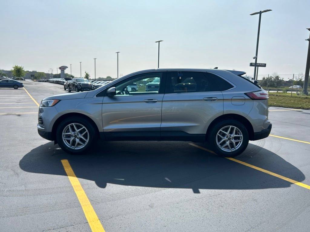 Certified 2024 Ford Edge SEL w/ Convenience Package AWD/4WD image 9