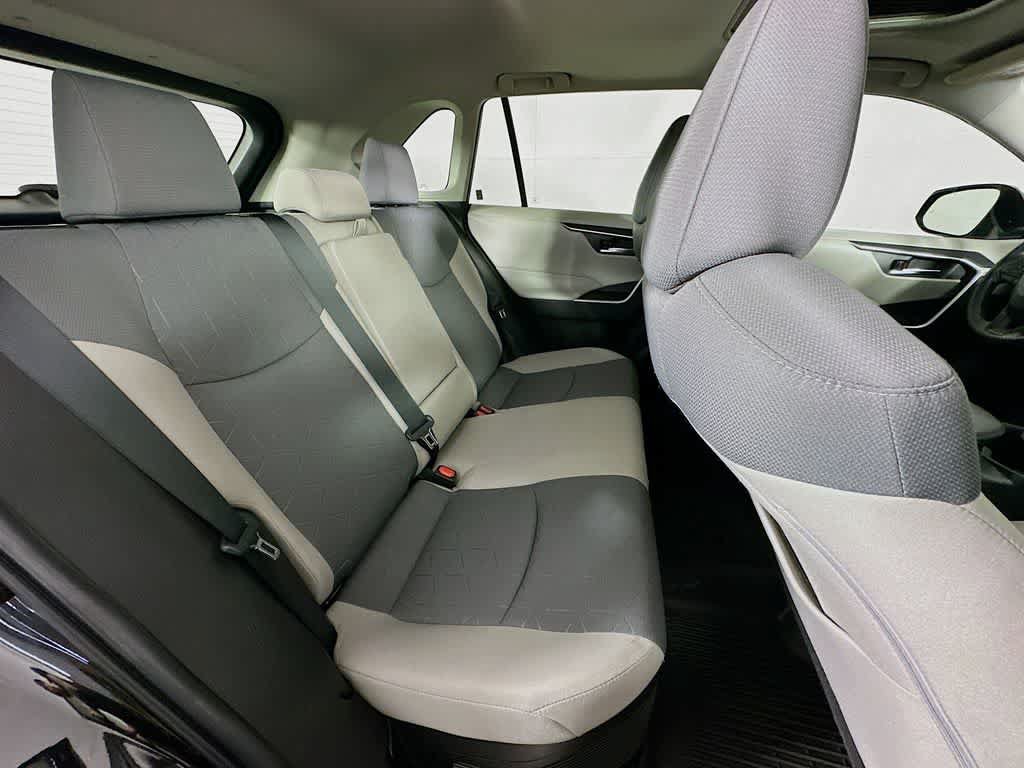 Used 2022 Toyota RAV4 XLE w/ Convenience Package AWD/4WD image 32