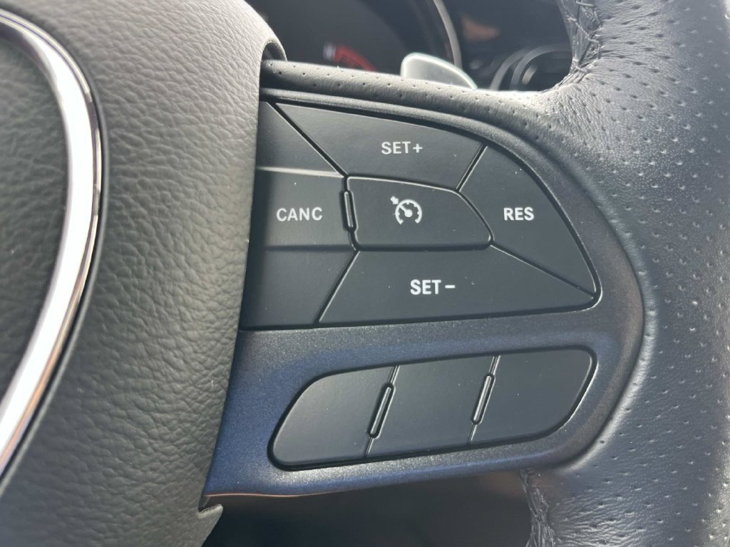 Used 2025 Dodge Durango GT AWD/4WD image 37
