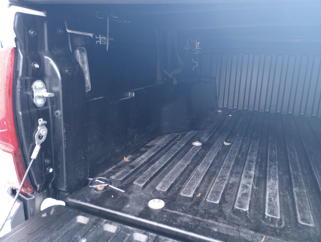 Used 2022 Toyota Tacoma SR5 RWD image 16