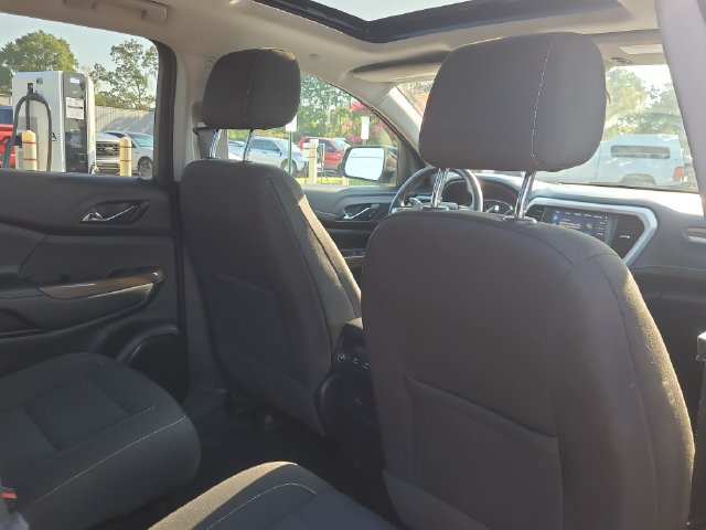 Used 2023 GMC Acadia SLE w/ Driver Convenience Package FWD image 20