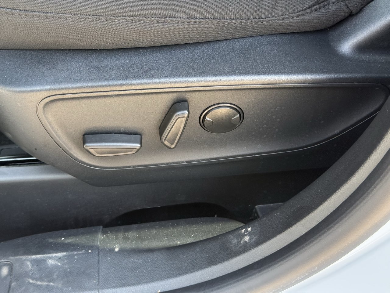Certified 2024 Ford Escape Active AWD/4WD image 28