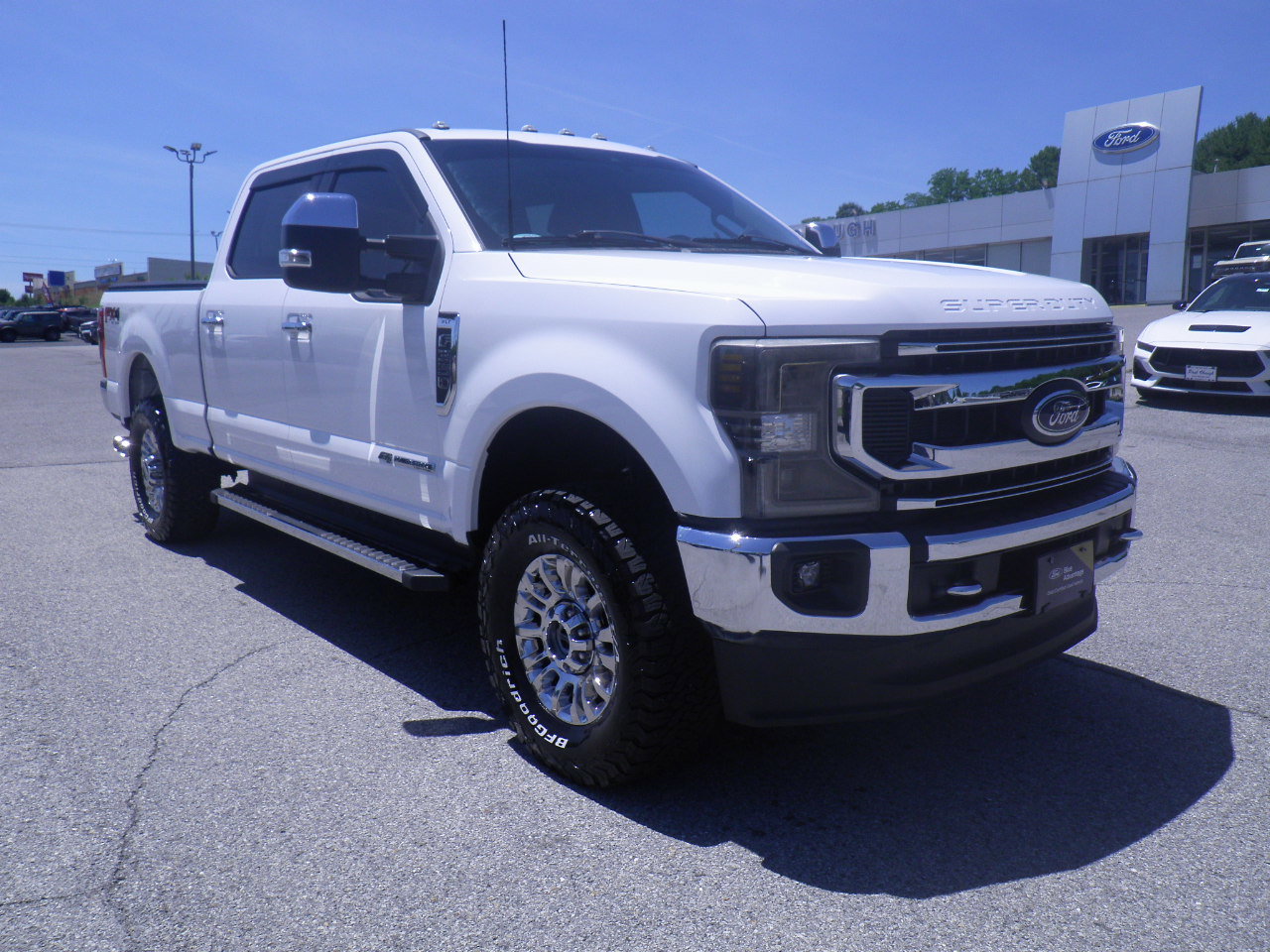 Certified 2022 Ford F350 XLT w/ XLT Premium Package AWD/4WD image 1