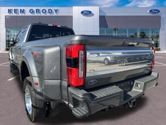 Certified 2023 Ford F450 Platinum w/ FX4 Off-Road Package AWD/4WD image 8