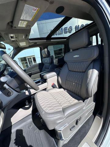 Certified 2026 Ford F450 Platinum w/ Platinum Plus Package AWD/4WD image 11