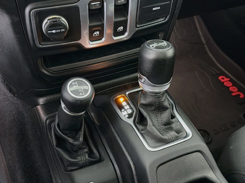 Used 2018 Jeep Wrangler Sport AWD/4WD image 20