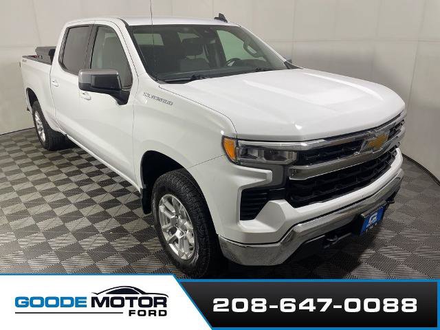 Used 2023 Chevrolet Silverado 1500 LT w/ Protection Package AWD/4WD image 1