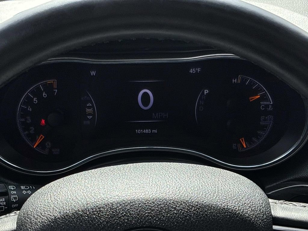 Used 2018 Jeep Grand Cherokee Altitude image 24