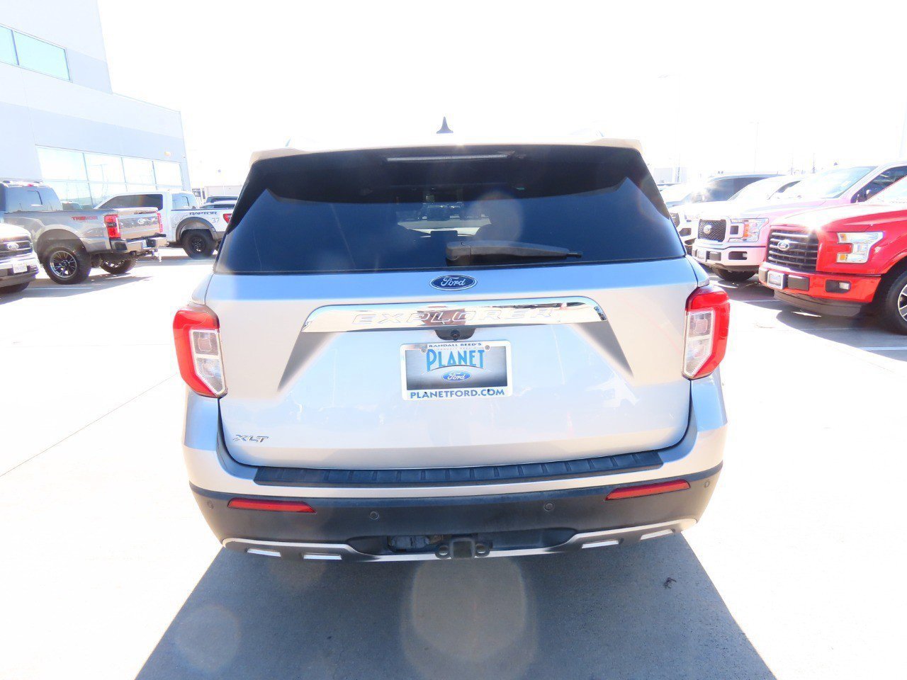 Certified 2022 Ford Explorer XLT w/ Equipment Group 202A image 4