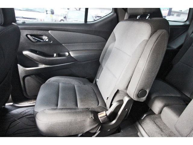 Used 2024 Chevrolet Traverse LT image 11