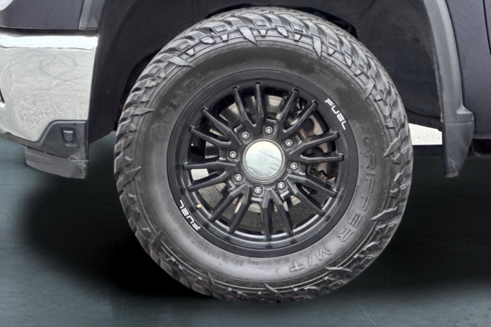 Used 2024 Chevrolet Silverado 2500 LTZ image 30