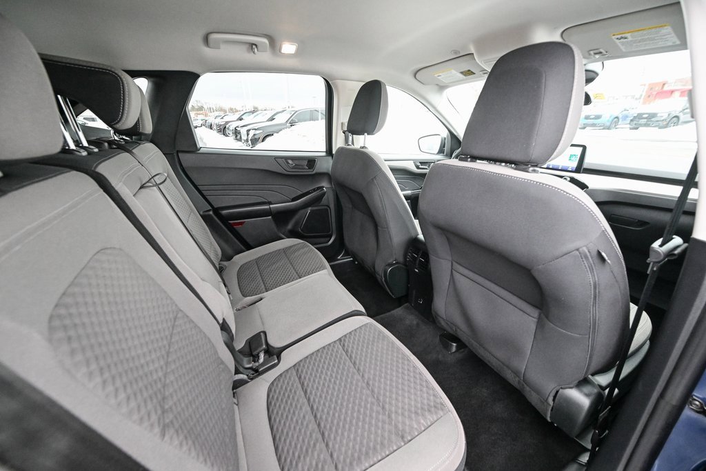 Certified 2022 Ford Escape SE w/ SE Sport Appearance Package image 27