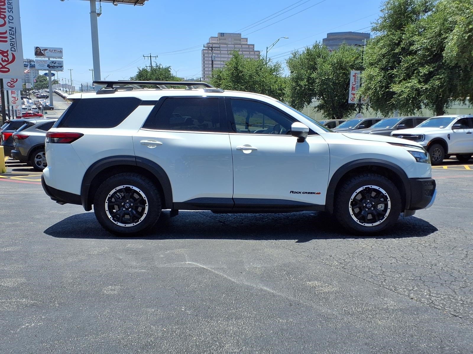 Used 2025 Nissan Pathfinder Rock Creek AWD/4WD image 5