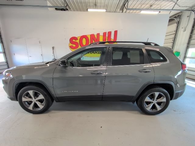 Used 2022 Jeep Cherokee Limited AWD/4WD image 2