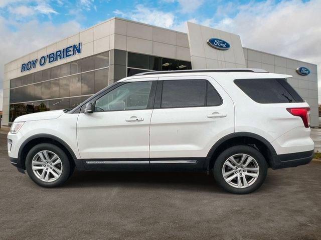 Certified 2018 Ford Explorer XLT w/ Equipment Group 202A AWD/4WD image 2