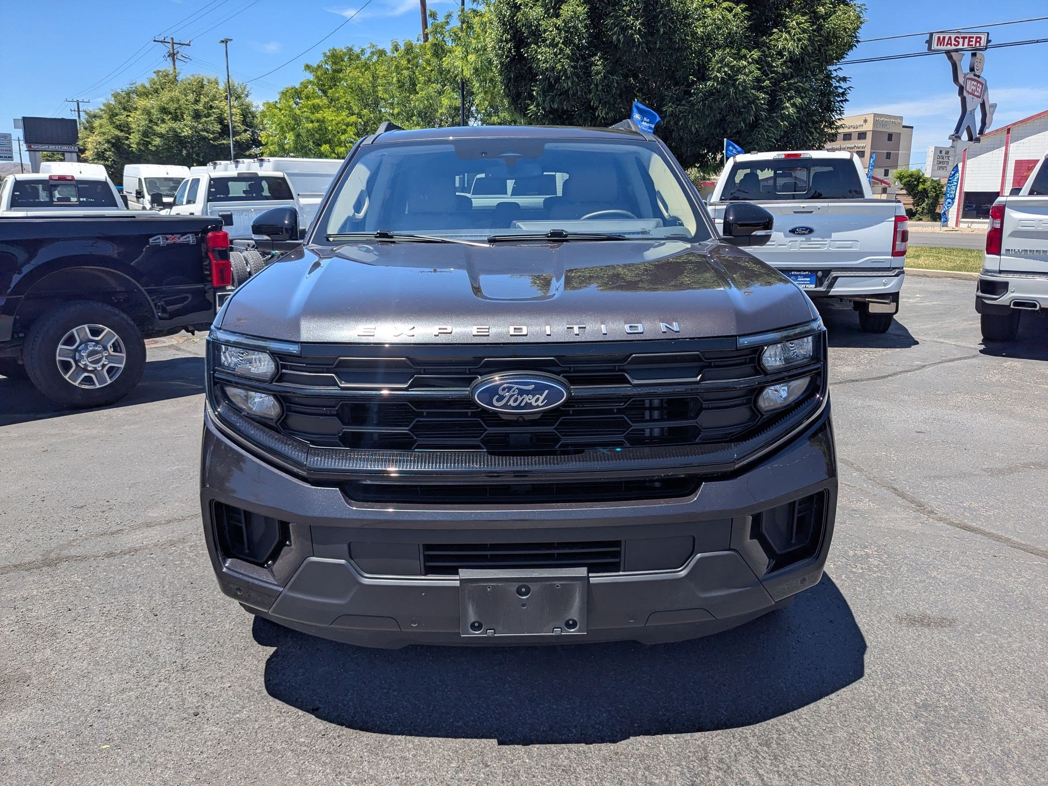 Certified 2025 Ford Expedition Active AWD/4WD image 13