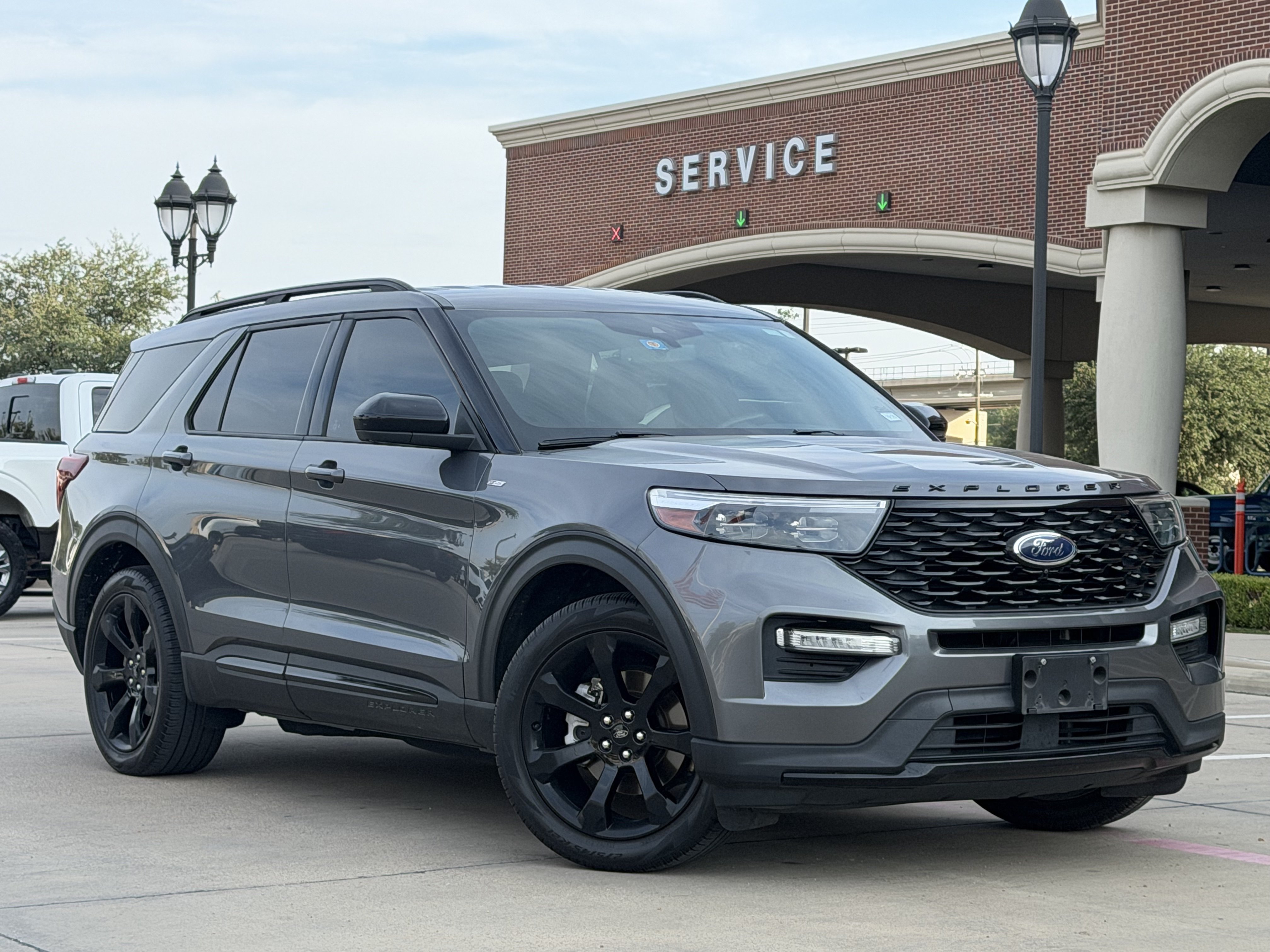Certified 2022 Ford Explorer ST-Line w/ Class IV Trailer Tow Package