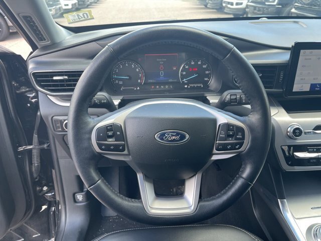 Certified 2023 Ford Explorer XLT w/ Equipment Group 202A AWD/4WD image 7