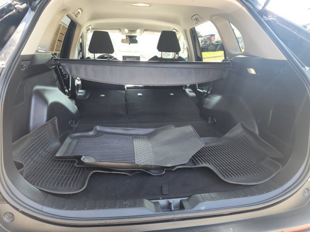 Used 2022 Toyota RAV4 LE AWD/4WD image 15