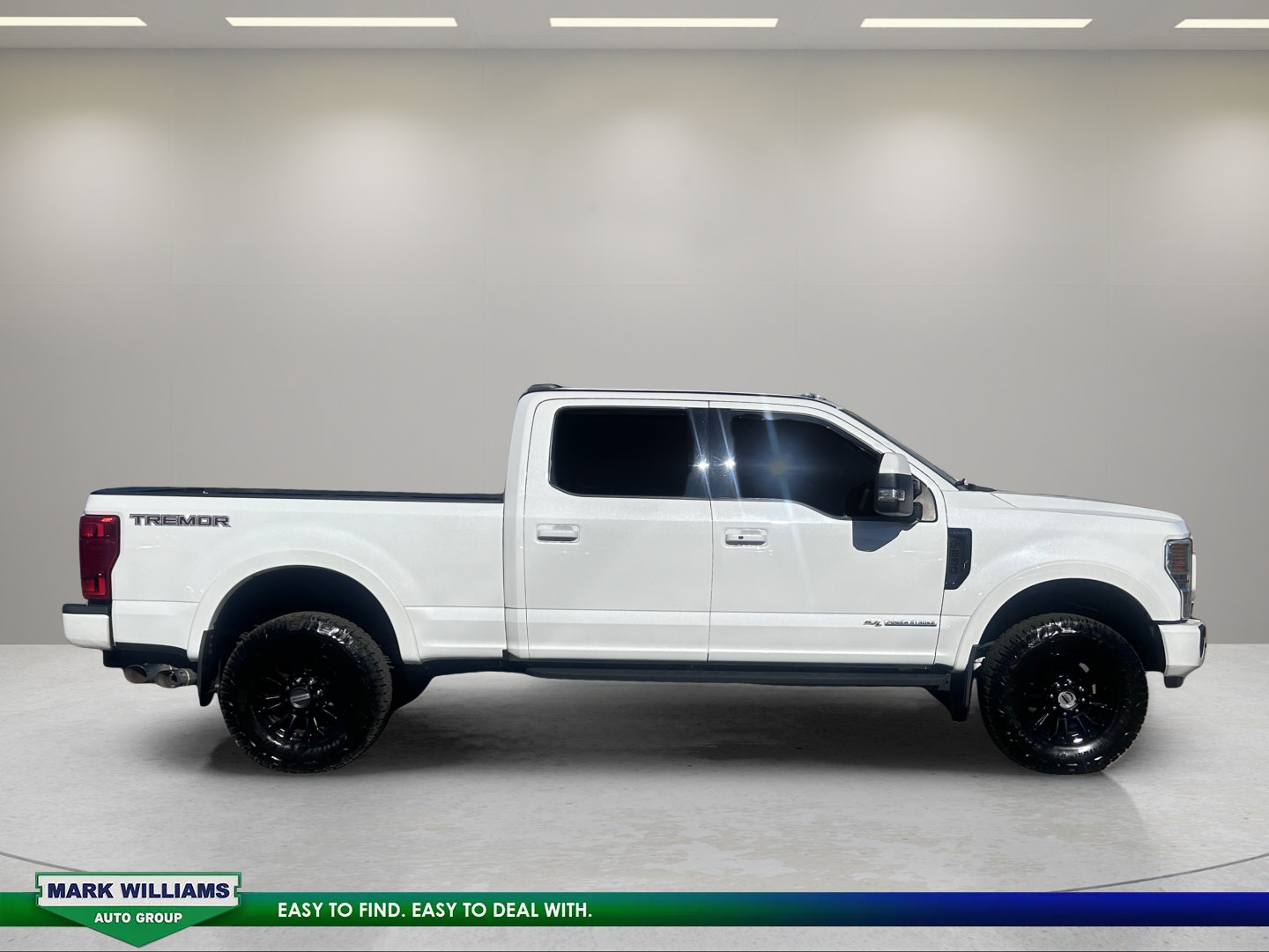 Certified 2022 Ford F250 Lariat w/ Tremor Off-Road Package AWD/4WD image 7