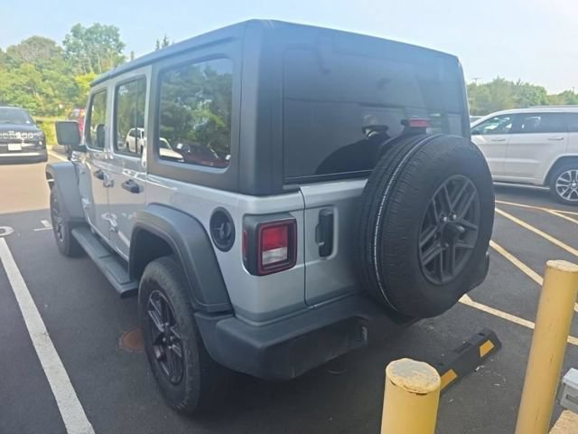 Used 2024 Jeep Wrangler Unlimited Sport AWD/4WD image 4