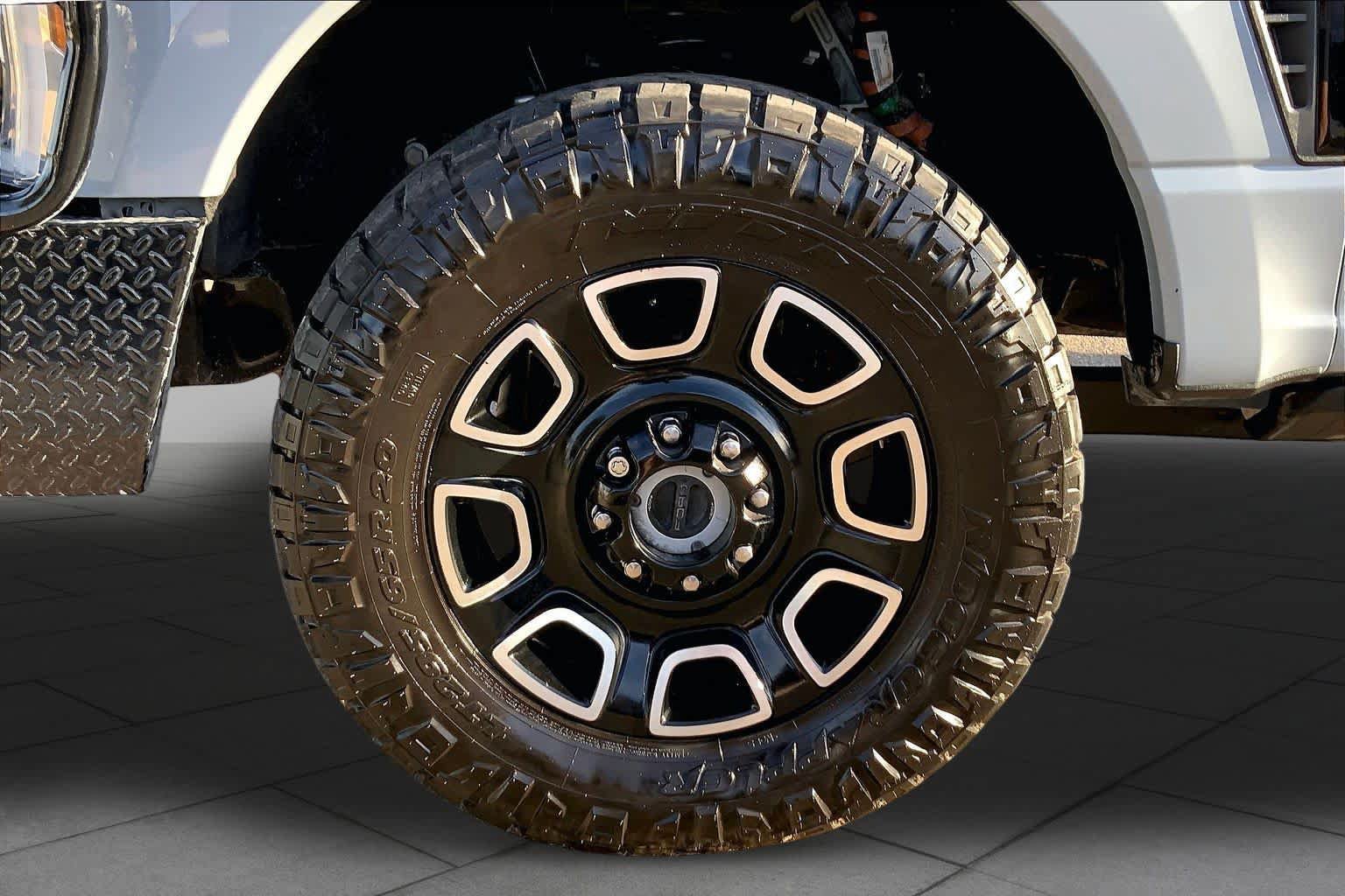 Certified 2025 Ford F250 Platinum AWD/4WD image 11