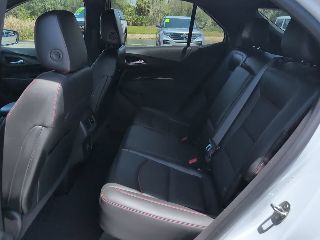 Used 2022 Chevrolet Equinox RS w/ RS Leather Package FWD image 11