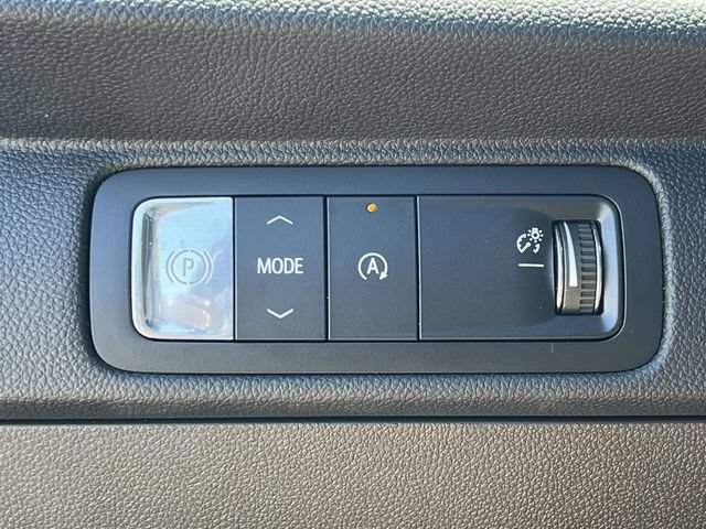 Used 2026 Chevrolet Traverse LT FWD image 30