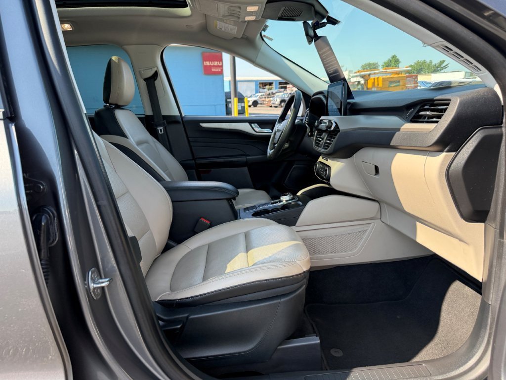 Certified 2021 Ford Escape SEL AWD/4WD image 24