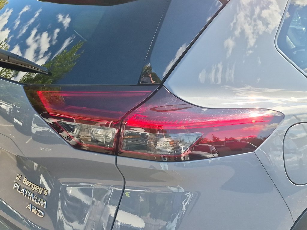 Used 2021 Nissan Rogue Platinum AWD/4WD image 11
