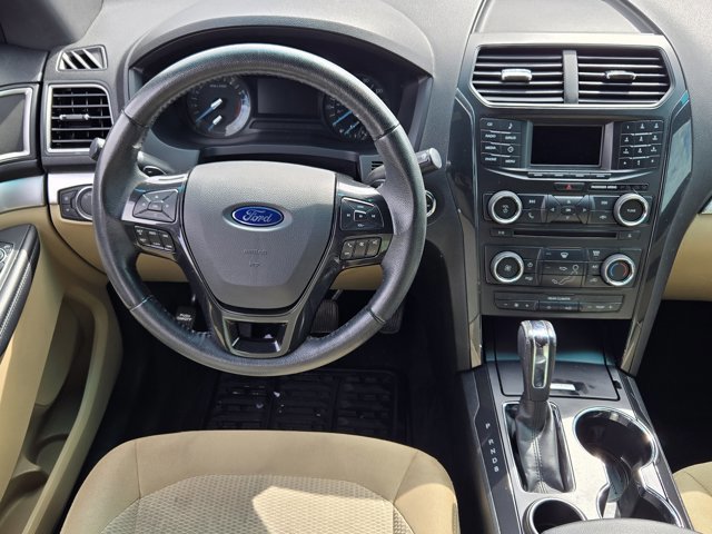 Certified 2017 Ford Explorer XLT image 24