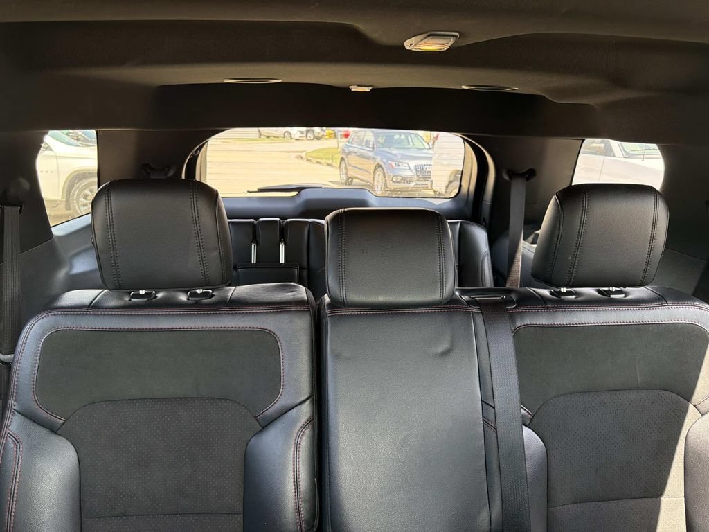 Certified 2019 Ford Explorer XLT w/ Equipment Group 202A FWD image 13