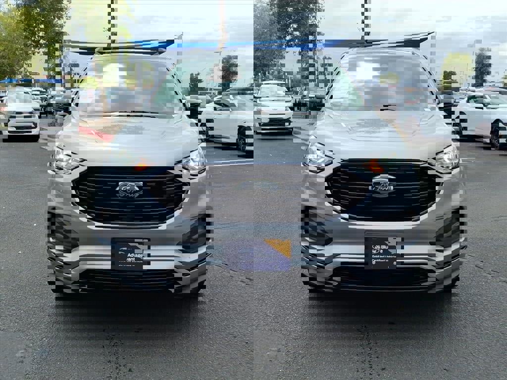 Certified 2022 Ford Edge SE w/ Black Appearance Package image 8