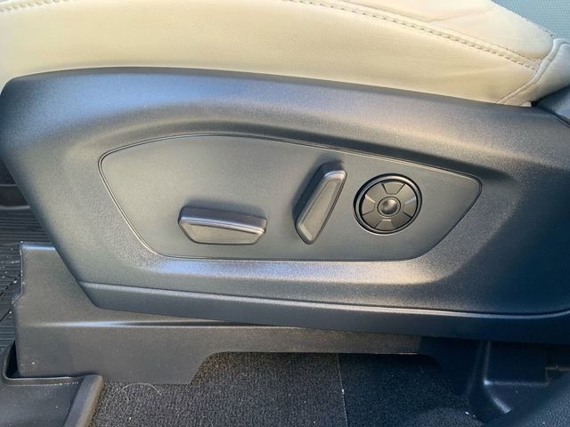 Certified 2025 Ford Explorer Platinum w/ LUX Leather Package image 32